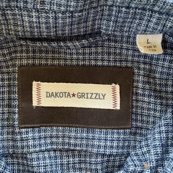 NWOT Dakota Grizzly Button Down Long Sleeve Shirt Blue Plaid Men’s Large - Picture 2 of 3